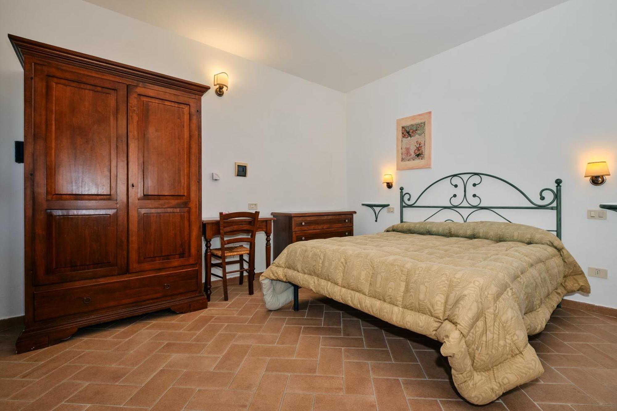 8380 Agriturismo Il Saragiolo Manciano Exterior photo